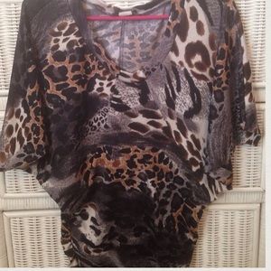 💕Cute cheetah shirt💕