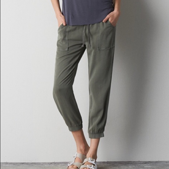 American Eagle jogger pant