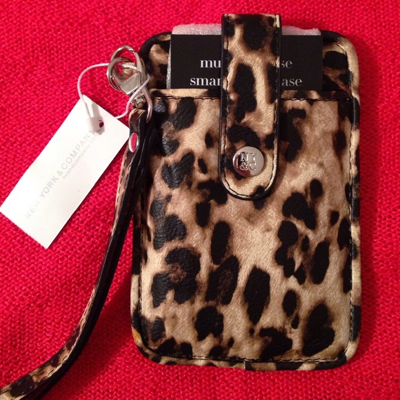 Smart Phone Wristlet - Picture 2 of 3