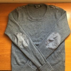 Grey sweater with metallic details