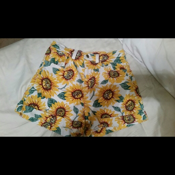 American Apparel Sunflower Highwaisted Shorts