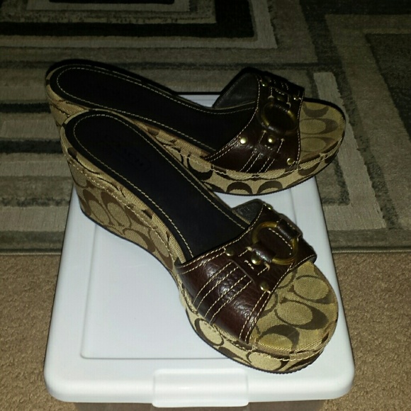 $25 Coach Wedge Sandals Size 8