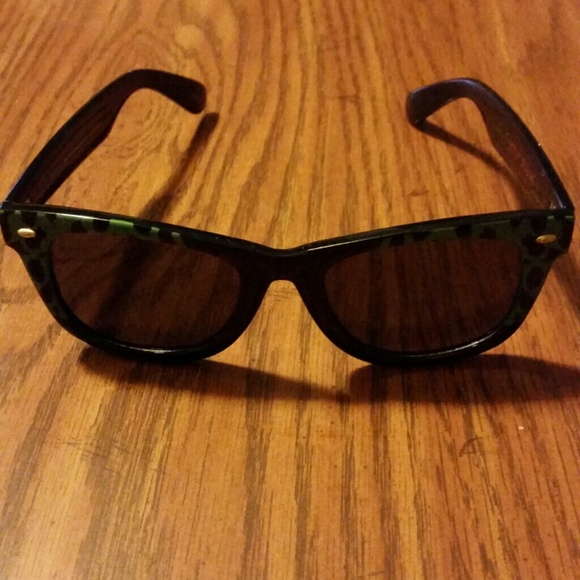 Betsey Johnson wayfarer