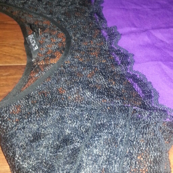 Cute Dressy Top - Picture 4 of 4