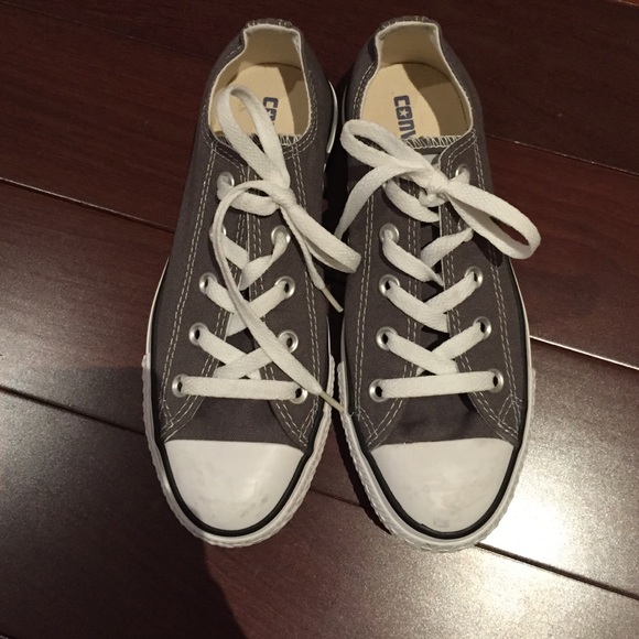 Grey converse