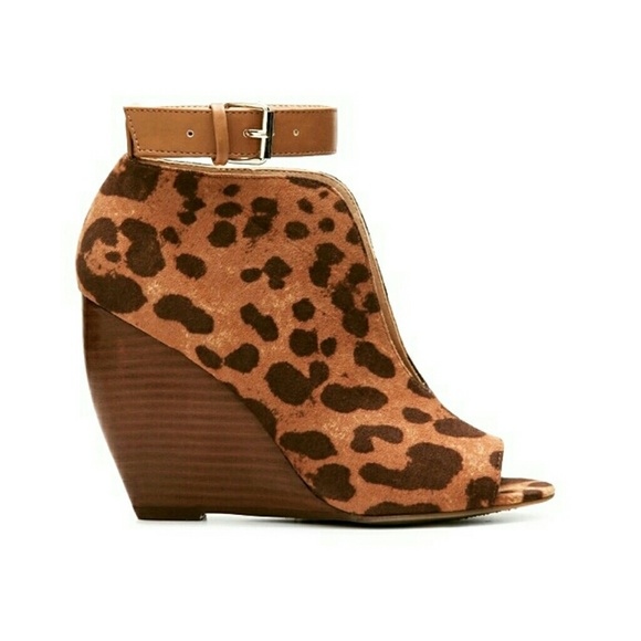 Zigi Soho Shoes - Must Have Shoe! Zigi Soho Leopard Wedges Shoes