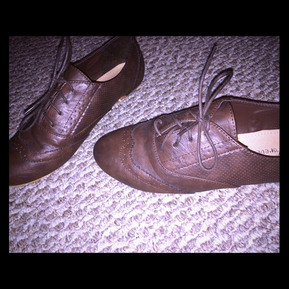 brown oxford shoes