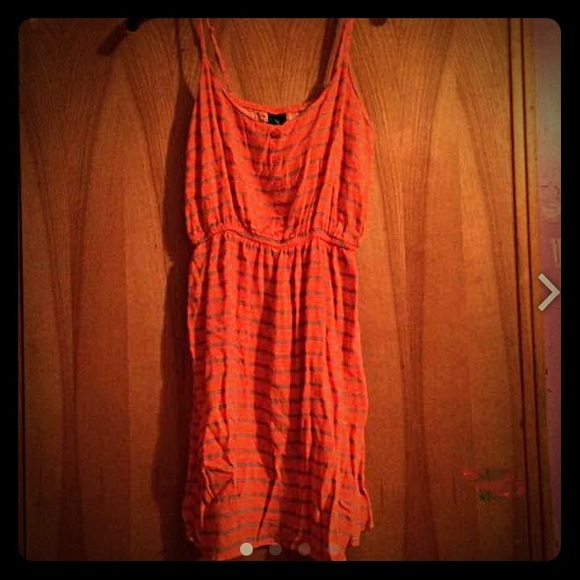 Summer Dress - Picture 1 of 4