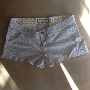 🌺REDUCED🌺 Aber & Fitch stripped shorts