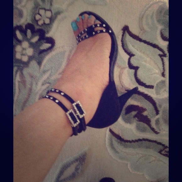 ❤️New Gorgeous embellished strapped & sexy heels❤️ - Picture 1 of 4