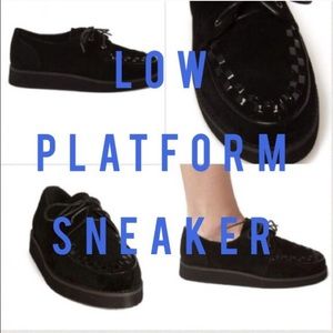 Platform sneaker