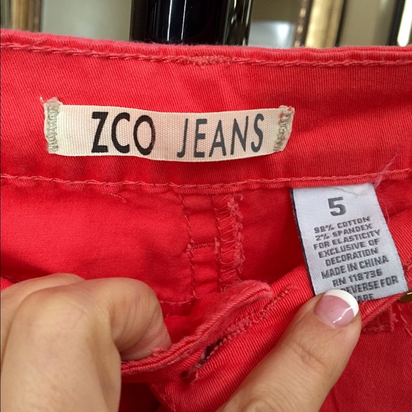 Shorts - Picture 3 of 3