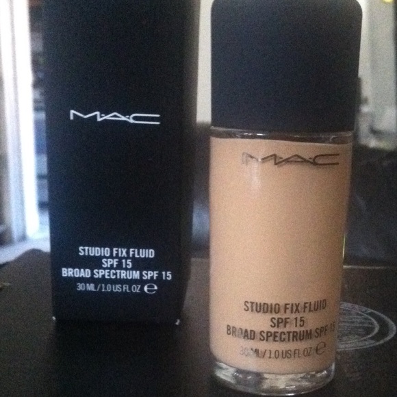 mac fix fluid foundation
