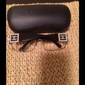 CHANEL CLEAR SUNGLASSES IN BOX!!!