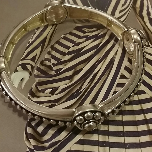 Periwinkle by Barlow Bracelet - Picture 2 of 4