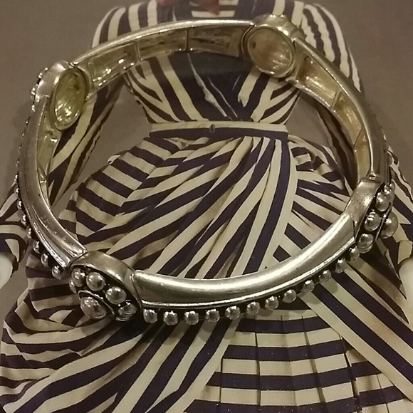 Periwinkle by Barlow Bracelet - Picture 4 of 4