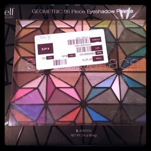 NWT Geometric 96 Piece Eyeshadow Pallette