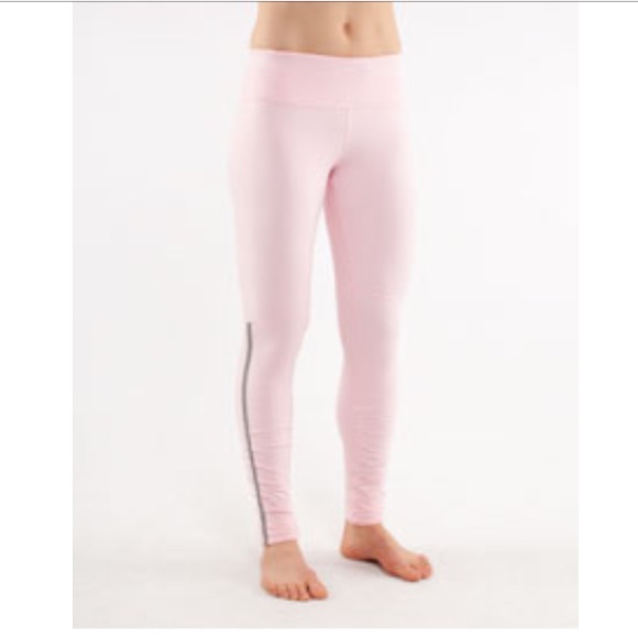 lululemon pink tights