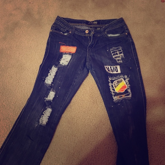 DERĒON blue jeans