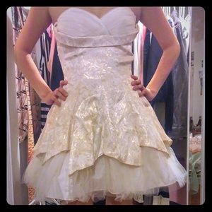 Beautiful short princess dress. Super cute :)