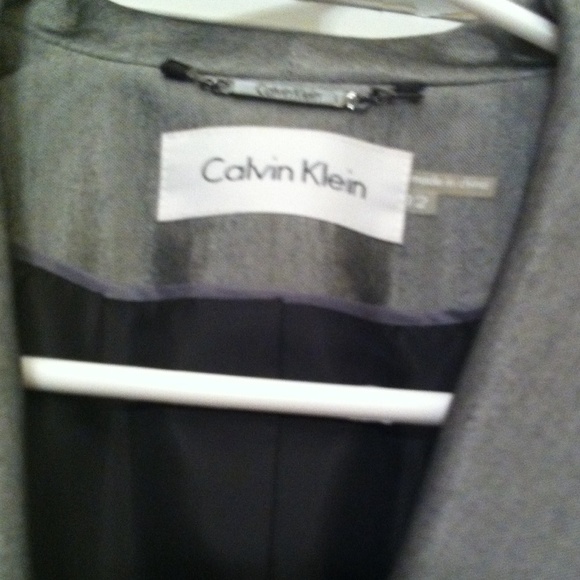 Suit - Picture 2 of 4
