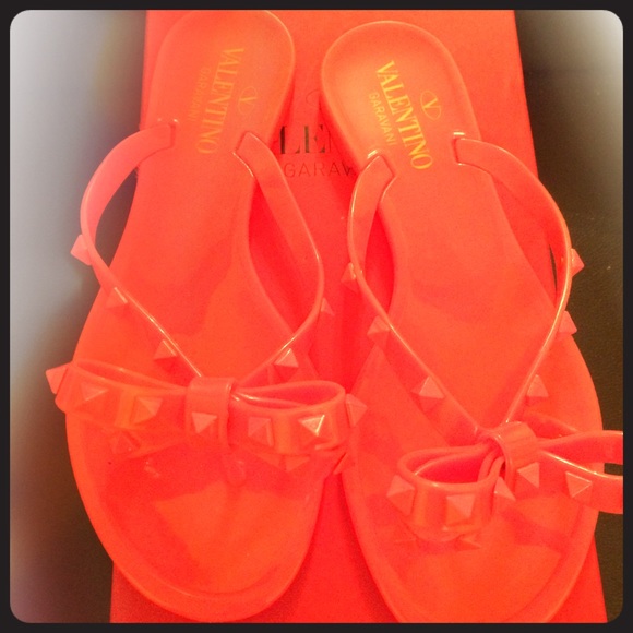 Valentino 'Rockstud' Thong 💞Sandal Size:6
