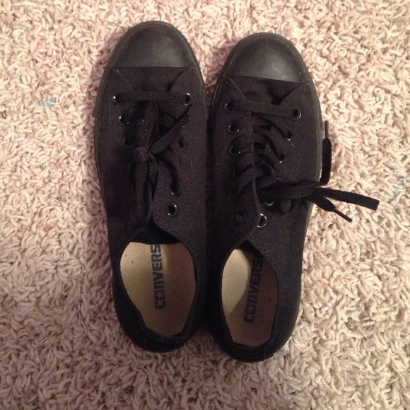 Black converse