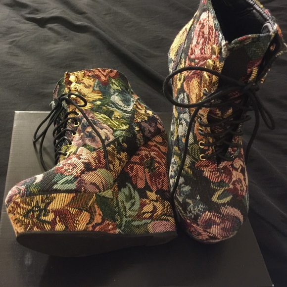 floral wedges