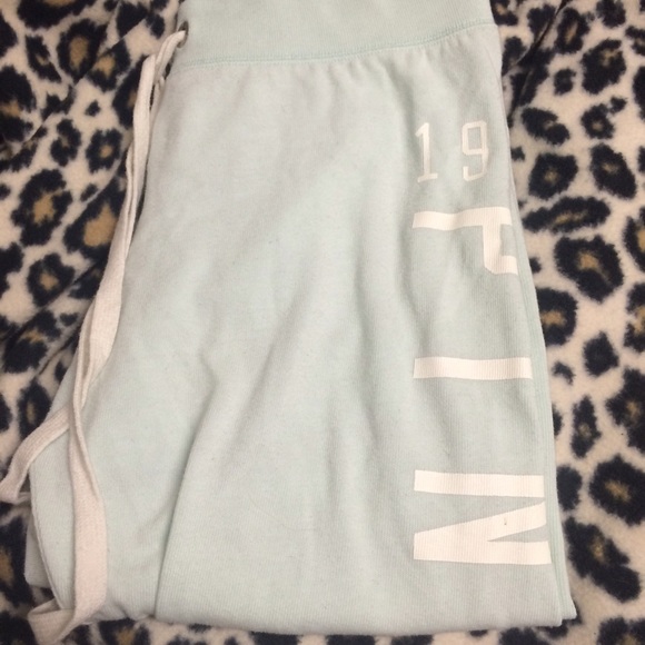 PINK Victoria's Secret Pants - Pink sweats