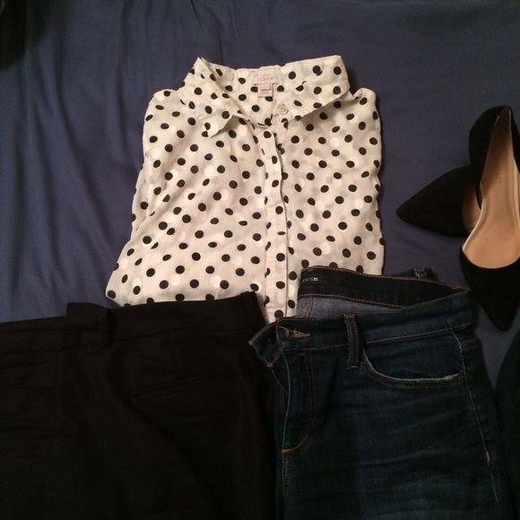 ❌SOLD❌J.CREW polka dot long sleeve shirt - Picture 3 of 3