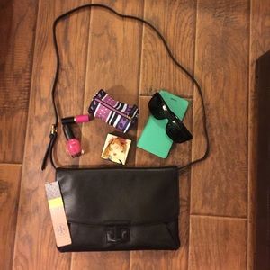 Black leather Tory Burch purse