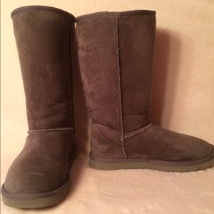 Midcalf Plain Grey UGG Boots