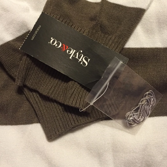 Striped light sweater - Picture 2 of 3