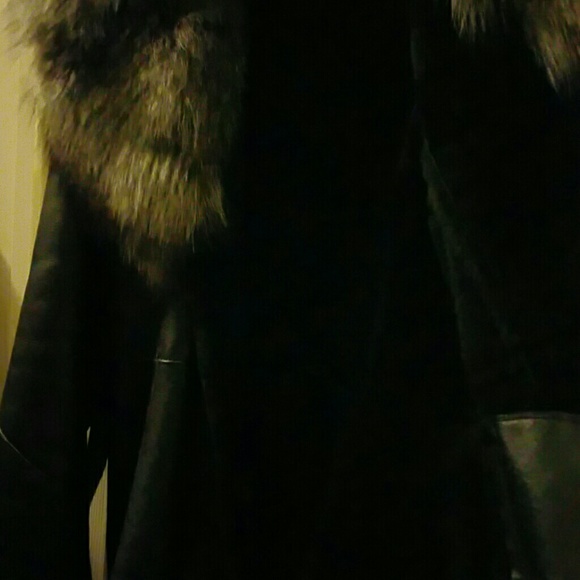 Leather jacket - Picture 3 of 3