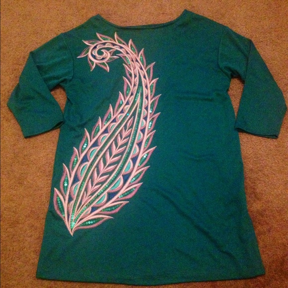 Bob Mackie Beautiful Paisley Design Top - Picture 1 of 4