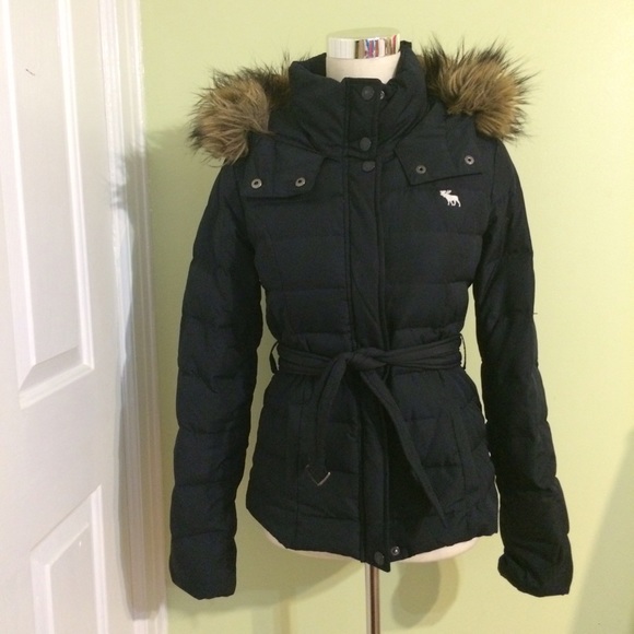 Abercrombie & Fitch Outerwear - ⚡WINTER CLEARANCE⚡A&F PUFFY COAT