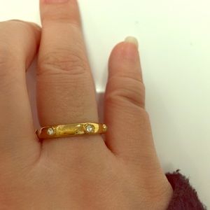 JCREW size 7 gold plated ring w rhinestones