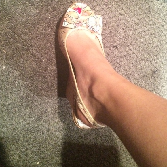 Coach Wedges - Picture 4 of 4