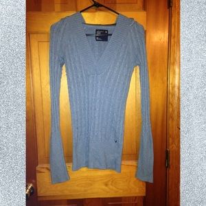 Blue/grey hooded sweater