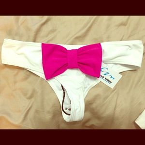 Cheeky bikini bottom