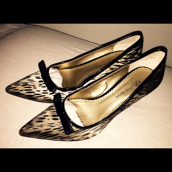 👠ANNE KLEIN Silk Fabric Animal Print 2.5" Pumps👠