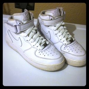 Nike Air Force 1 Mid ❤️