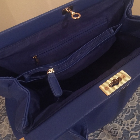 Twist Lock Blue Satchel - Picture 4 of 4