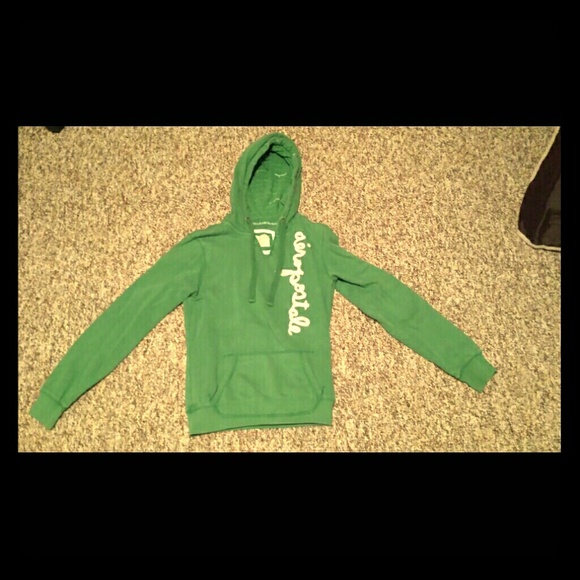 Green Aeropostale sweatshirt