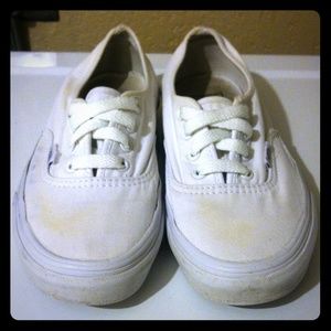 White Canvas Vans 💘
