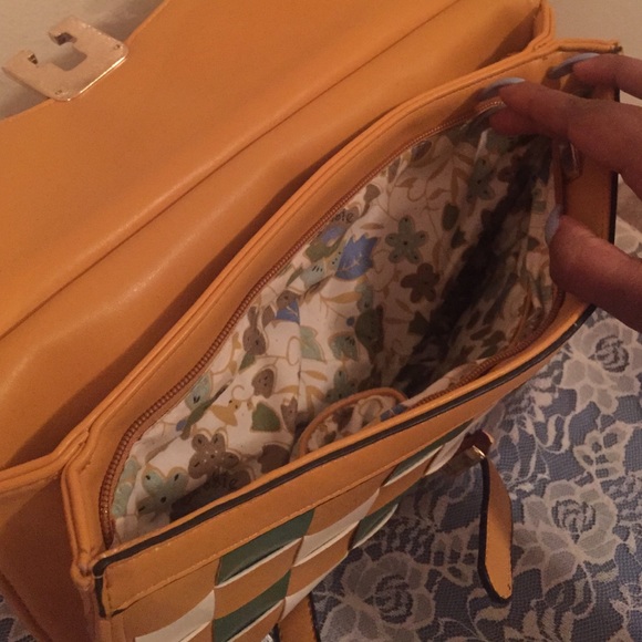 Color Block Clutch - Picture 4 of 4