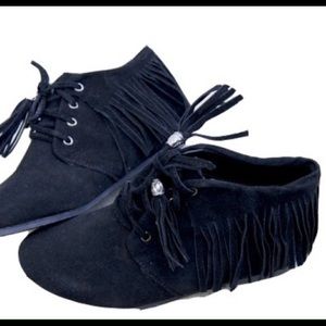 Black fringe moccs/booties
