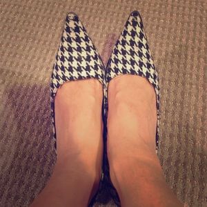 Houndstooth pumps size 8