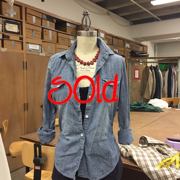 🚫SOLD🚫American eagle denim shirt