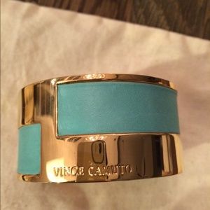Gold Cuff in excellent condition